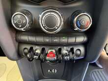 MINI Hatch Cooper - U3358