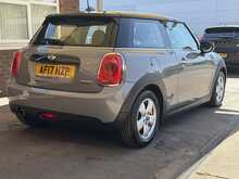 MINI Hatch Cooper - U3358