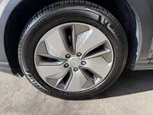 Hyundai KONA Premium - U3385