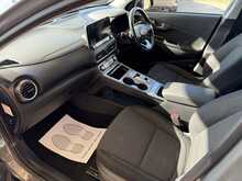 Hyundai KONA Premium - U3385
