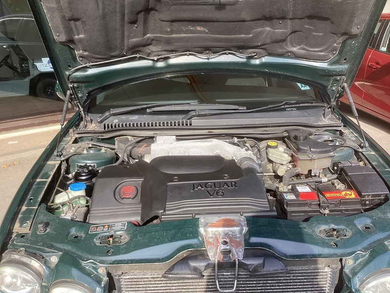 Jaguar 2.5 V6 Saloon 4dr Petrol Manual (AWD) (234 g/km, 194 bhp)