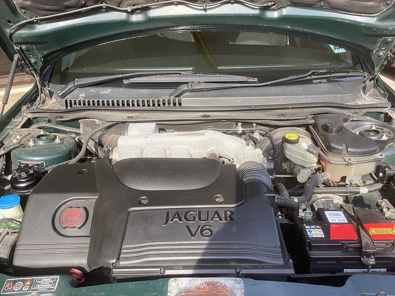 Jaguar 2.5 V6 Saloon 4dr Petrol Manual (AWD) (234 g/km, 194 bhp)