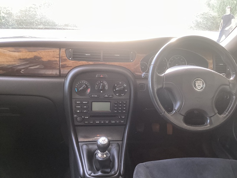 Jaguar 2.5 V6 Saloon 4dr Petrol Manual (AWD) (234 g/km, 194 bhp)