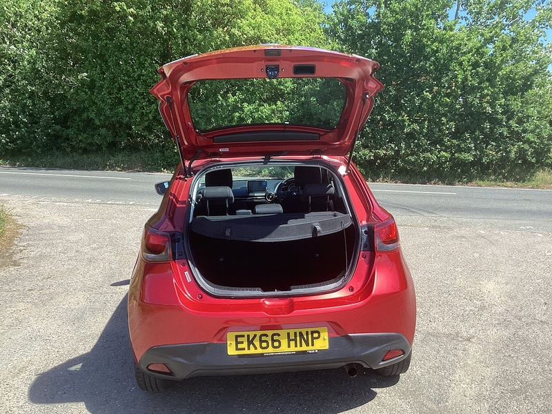 Mazda Mazda 2 Se-L Nav Hatchback 1.5 Manual Petrol