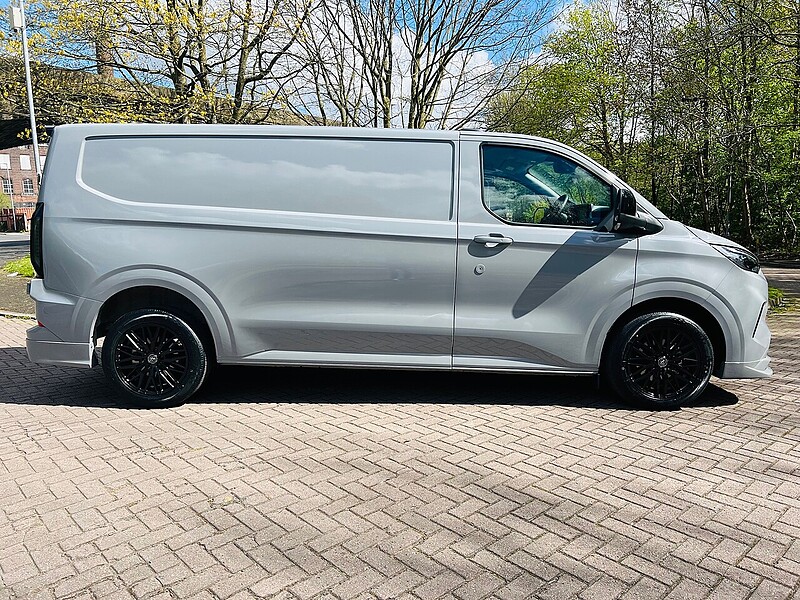 Ford 300 Limited P/V L2 H1 Panel Van 2.0 Manual Diesel