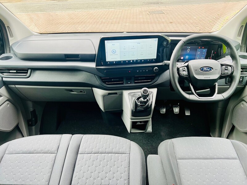 Ford 320 Limited L2H1 Dciv Ecoblue 2.0 6dr Double Cab in Van Manual Diesel