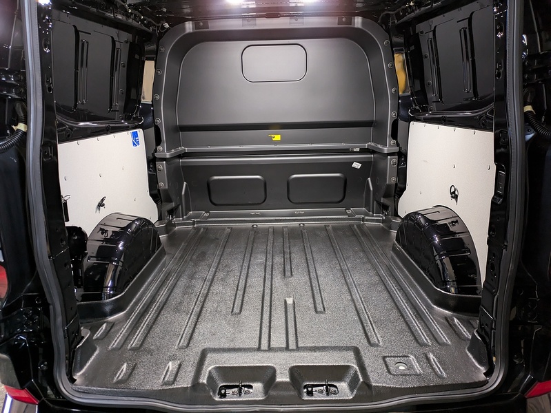 Ford 320 Limited L2H1 Dciv Ecoblue 2.0 6dr Double Cab in Van Manual Diesel