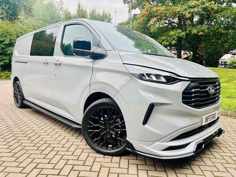 Ford 320 Limited L2H1 Dciv Ecoblue 2.0 6dr Double Cab in Van Manual Diesel