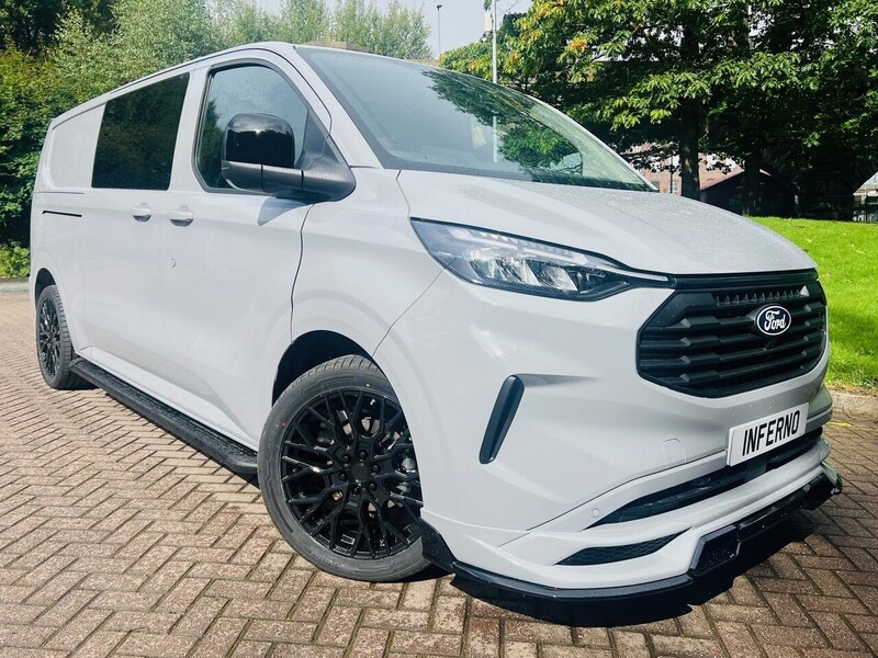 Ford 320 Limited L2H1 Dciv Ecoblue 2.0 5dr Double Cab in Van Manual Diesel