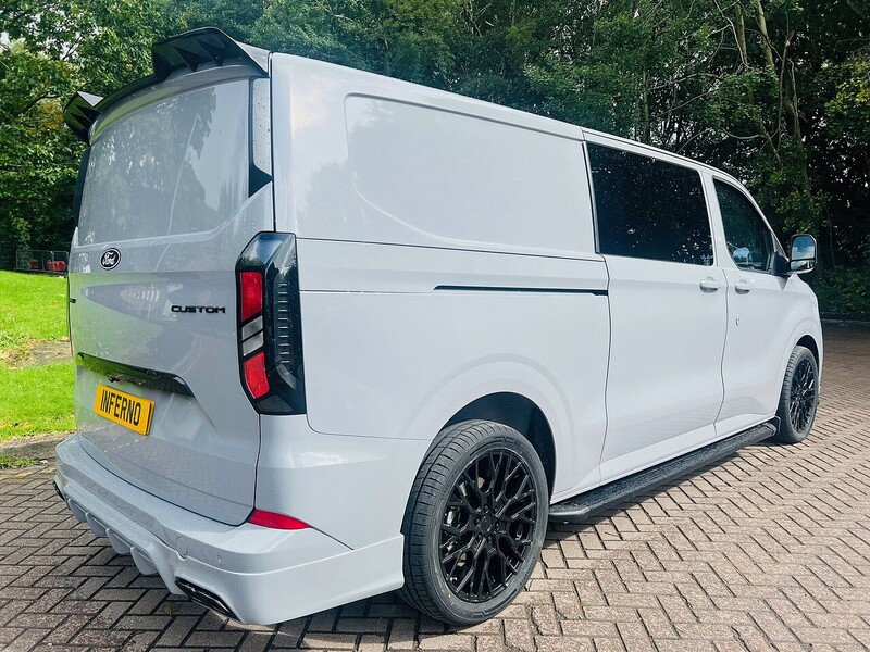 Ford 320 Limited L2H1 Dciv Ecoblue 2.0 5dr Double Cab in Van Manual Diesel