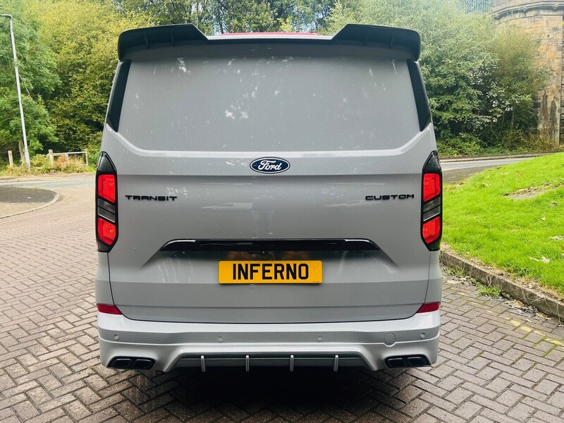 Ford 320 Limited L2H1 Dciv Ecoblue 2.0 5dr Double Cab in Van Manual Diesel