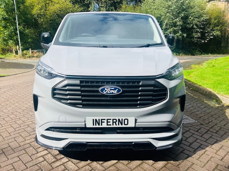 Ford 320 Limited L2H1 Dciv Ecoblue 2.0 5dr Double Cab in Van Manual Diesel