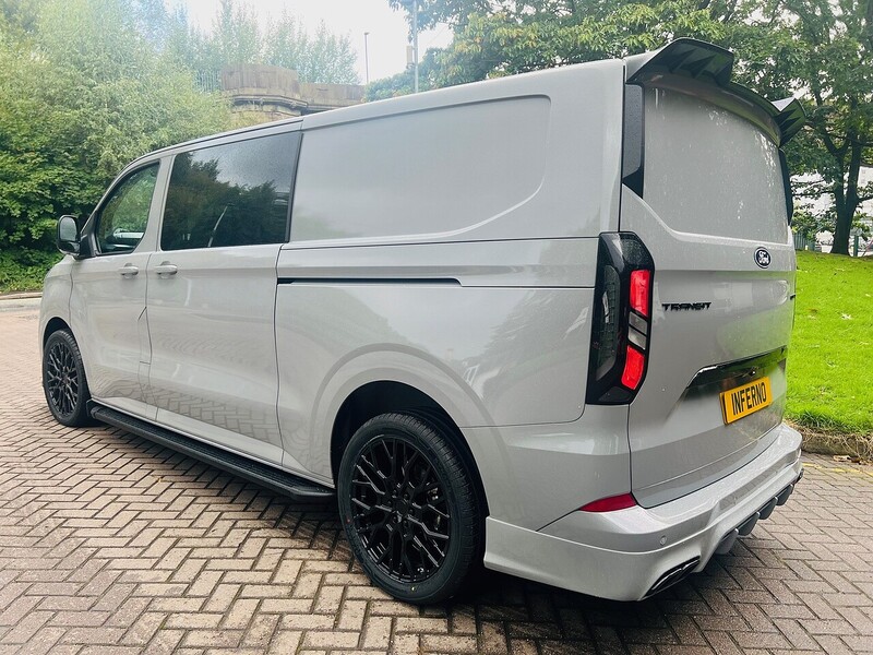 Ford 320 Limited L2H1 Dciv Ecoblue 2.0 5dr Double Cab in Van Manual Diesel