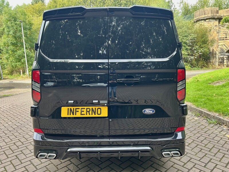 Ford 320 Limited L2h1 Dciv Ecoblue 2.0 6dr Double Cab in Van Auto Diesel