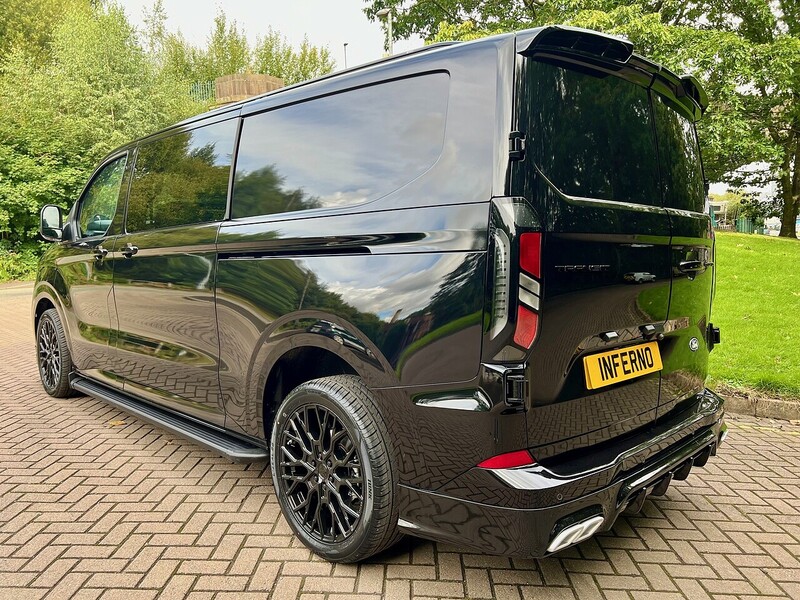 Ford 320 Limited L2h1 Dciv Ecoblue 2.0 6dr Double Cab in Van Auto Diesel