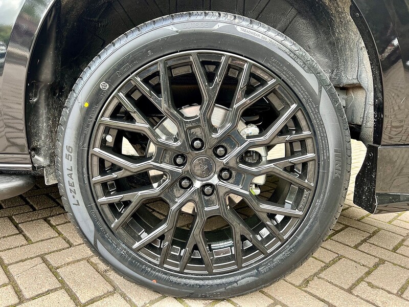 Ford 320 Limited L2h1 Dciv Ecoblue 2.0 6dr Double Cab in Van Auto Diesel