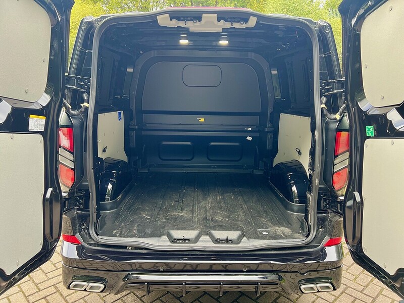Ford 320 Limited L2h1 Dciv Ecoblue 2.0 6dr Double Cab in Van Auto Diesel