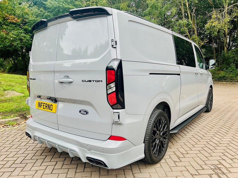 Ford 320 Limited L2h1 Dciv Ecoblue 2.0 Double Cab in Van Manual Diesel