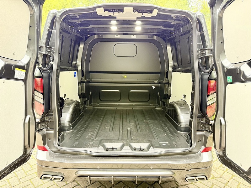 Ford 320 Limited L2h1 Dciv Ecoblue 2.0 6dr Double Cab Automatic Diesel