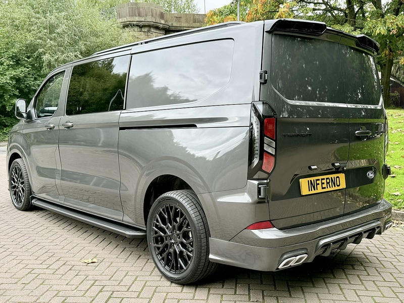 Ford 320 Limited L2h1 Dciv Ecoblue Double Cab in Van 2.0 Manual Diesel