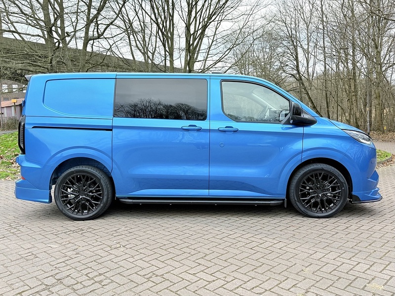 Ford 320 Limited Dciv L1 H1 2.5 6dr Double Cab in Van Automatic PHEV petrol / electric