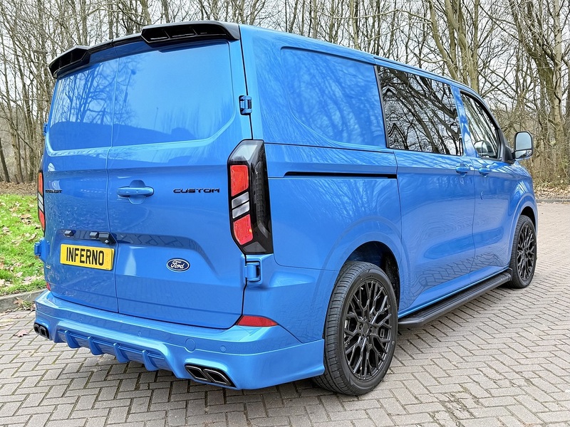 Ford 320 Limited Dciv L1 H1 2.5 6dr Double Cab in Van Automatic PHEV petrol / electric