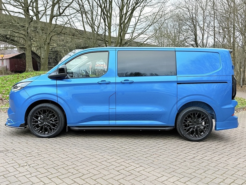 Ford 320 Limited Dciv L1 H1 2.5 6dr Double Cab in Van Automatic PHEV petrol / electric
