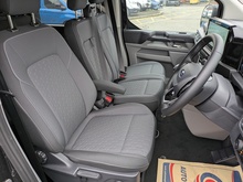 2.0 320 EcoBlue Limited Crew Van Double Cab 5dr Diesel Manual L1 H1 Euro 6 (s/s) (136 ps)