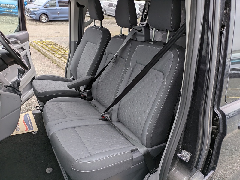 Ford 2.0 320 EcoBlue Limited Crew Van Double Cab 5dr Diesel Manual L1 H1 Euro 6 (s/s) (136 ps)