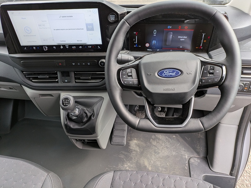 Ford 300 Limited L2h1 Dciv Ecoblue Combi 2.0 Manual Diesel