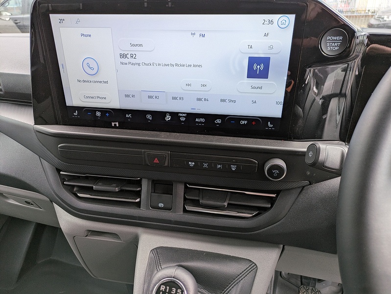 Ford 300 Limited L2h1 Dciv Ecoblue Combi 2.0 Manual Diesel