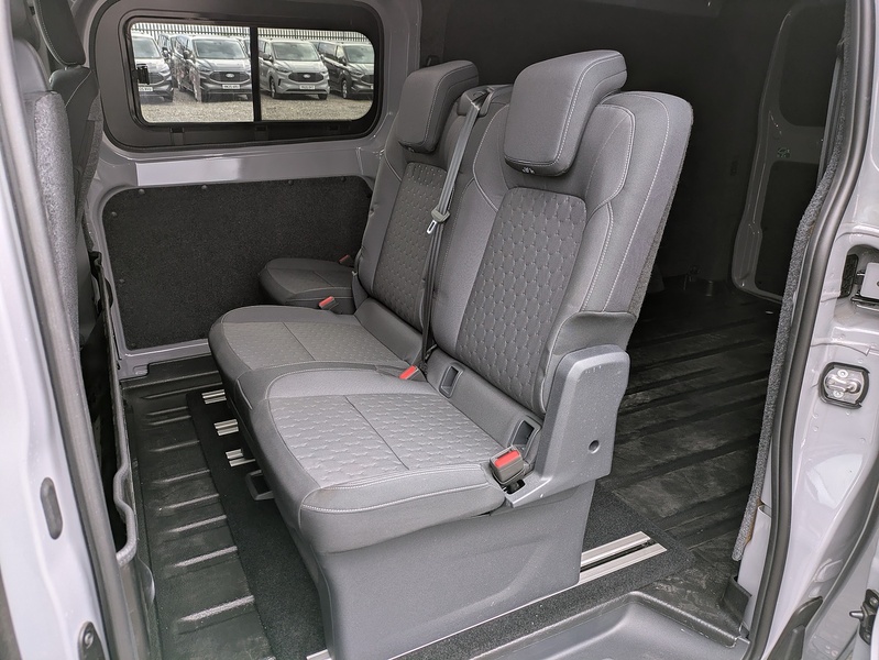 Ford 300 Limited L2h1 Dciv Ecoblue Combi 2.0 Manual Diesel