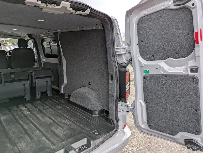 Ford 300 Limited L2h1 Dciv Ecoblue Combi 2.0 Manual Diesel