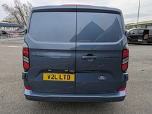 2.0 320 EcoBlue Limited Crew Van Double Cab 5dr Diesel Manual L1 H1 Euro 6 (s/s) (136 ps)