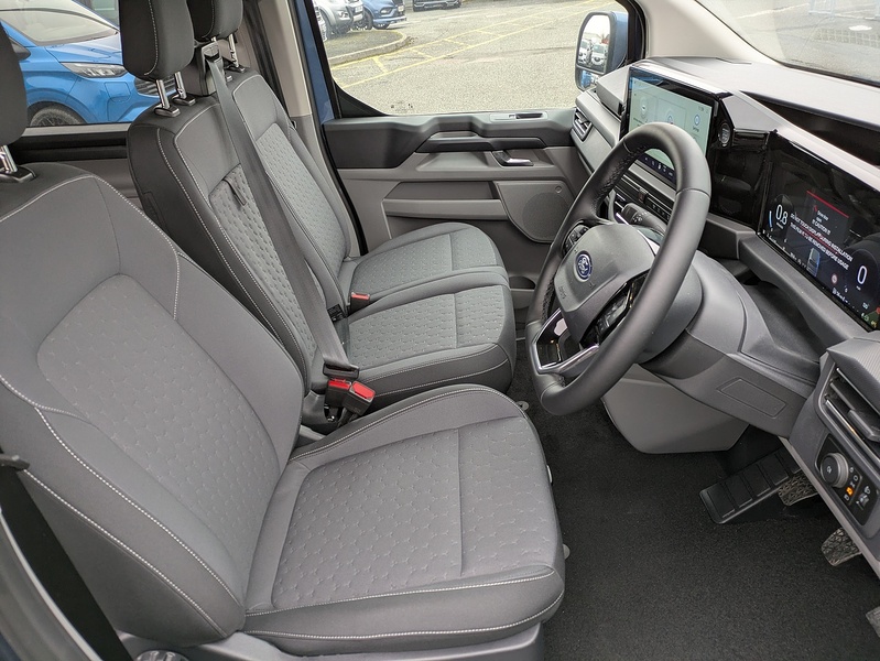 Ford 2.0 320 EcoBlue Limited Crew Van Double Cab 5dr Diesel Manual L1 H1 Euro 6 (s/s) (136 ps)