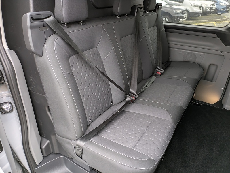 Ford 2.0 320 EcoBlue Limited Crew Van Double Cab 5dr Diesel Manual L1 H1 Euro 6 (s/s) (136 ps)