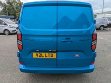 2.0 320 EcoBlue Limited Crew Van Double Cab 5dr Diesel Manual L1 H1 Euro 6 (s/s) (150 ps)