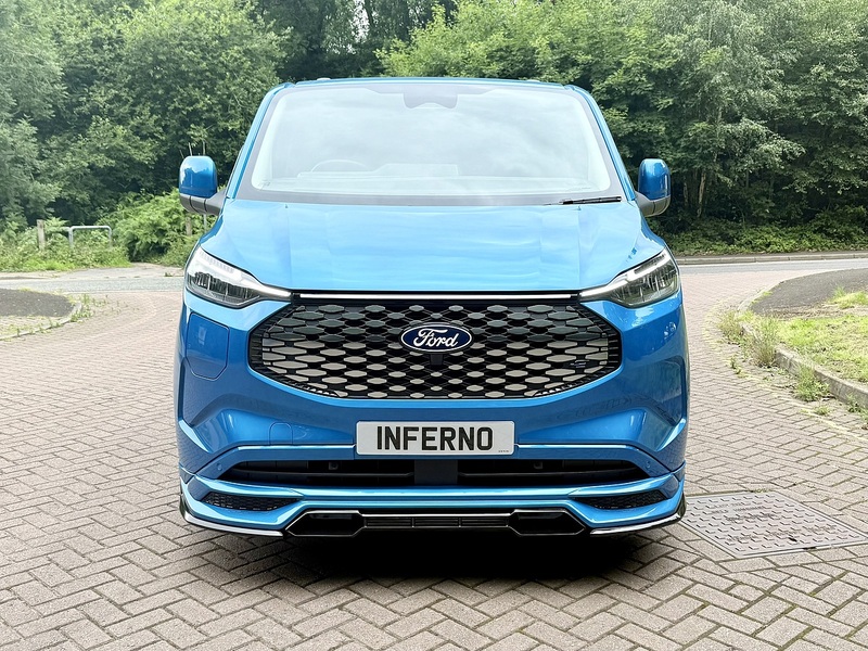 Ford 320 Limited Dciv L1 H1 100KW Double Cab Automatic Electric