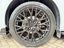 320 65kWh Limited Crew Van Double Cab 5dr Electric Auto L2 H1 (136 ps)