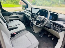2.0 300 EcoBlue Limited Crew Van Double Cab 5dr Diesel Manual L2 H1 Euro 6 (s/s) (136 ps)
