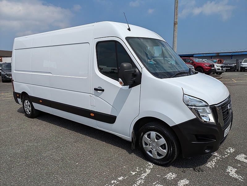 Nissan 2.3 dCi 35 Acenta Panel Van 4dr Diesel Manual FWD L3 H2 Euro 6 (135 ps)