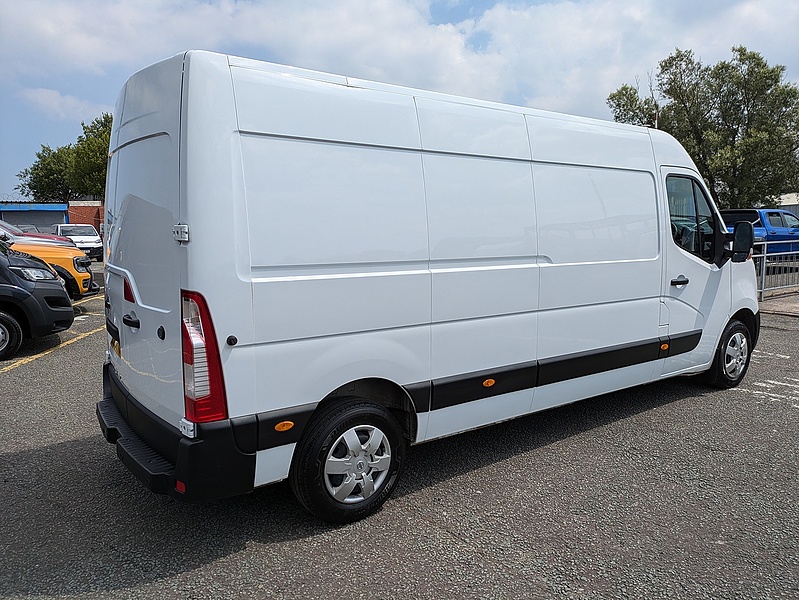 Nissan 2.3 dCi 35 Acenta Panel Van 4dr Diesel Manual FWD L3 H2 Euro 6 (135 ps)