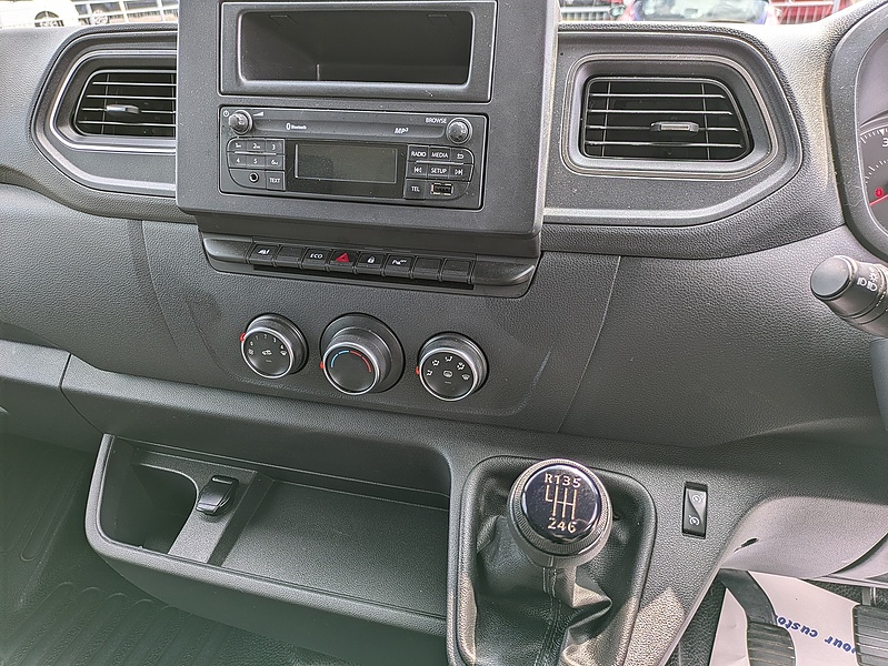 Nissan 2.3 dCi 35 Acenta Panel Van 4dr Diesel Manual FWD L3 H2 Euro 6 (135 ps)