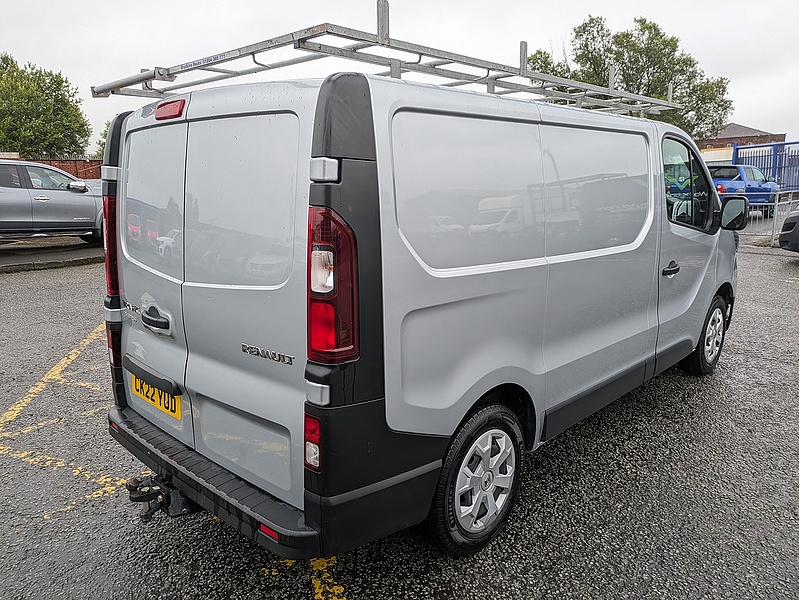 Renault 2.0 dCi Blue 28 Business Panel Van 5dr Diesel Manual SWB Euro 6 (s/s) (130 ps)