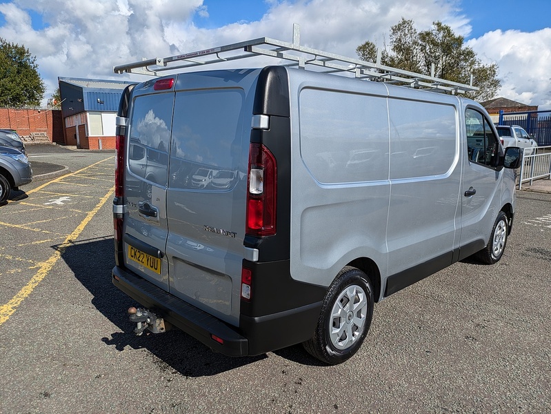 Renault 2.0 dCi Blue 28 Business Panel Van 5dr Diesel Manual SWB Euro 6 (s/s) (130 ps)