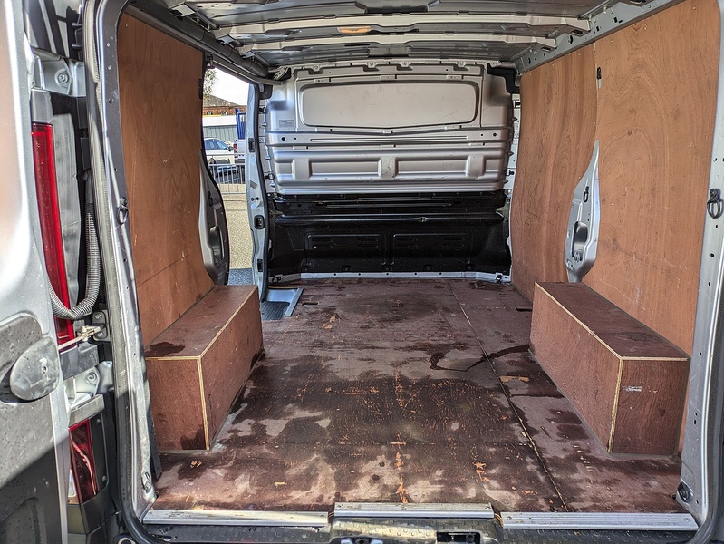 Renault 2.0 dCi Blue 28 Business Panel Van 5dr Diesel Manual SWB Euro 6 (s/s) (130 ps)