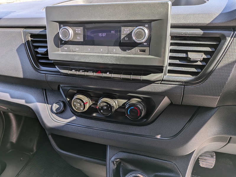 Renault 2.0 dCi Blue 28 Business Panel Van 5dr Diesel Manual SWB Euro 6 (s/s) (130 ps)