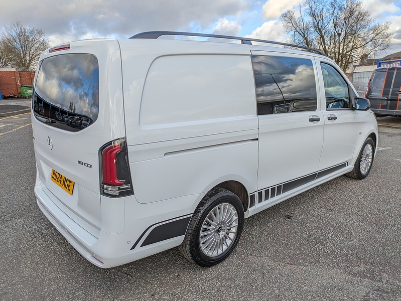Mercedes-Benz 2.0 119 CDI SELECT Crew Van Double Cab 5dr Diesel G-Tronic RWD L2 Euro 6 (s/s) (190 ps)