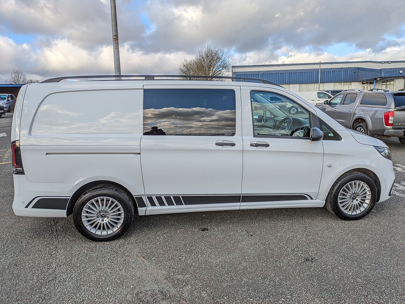 Mercedes-Benz 2.0 119 CDI SELECT Crew Van Double Cab 5dr Diesel G-Tronic RWD L2 Euro 6 (s/s) (190 ps)