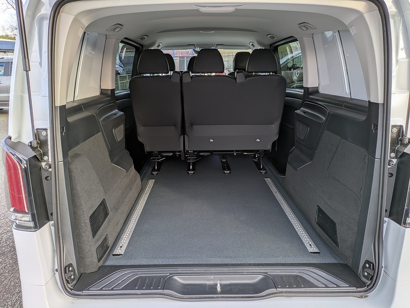 Mercedes-Benz 2.0 119 CDI SELECT Crew Van Double Cab 5dr Diesel G-Tronic RWD L2 Euro 6 (s/s) (190 ps)